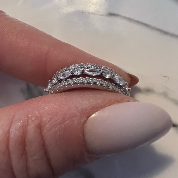 Sterling Silver floating cubic zirconia band ring - Picture 10 of 12